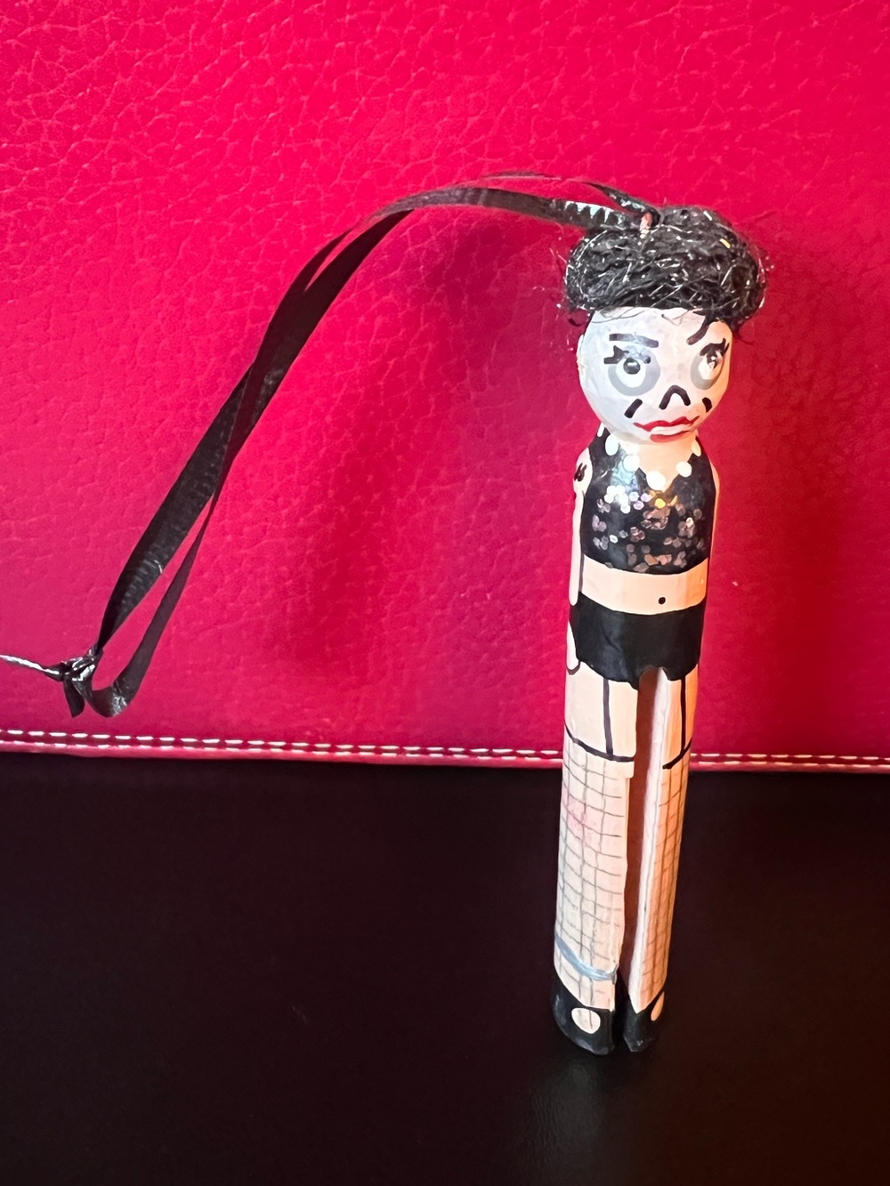 💀🖤 Halloween babe, and make it an ornament 🖤💀